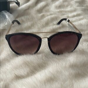 Gorgeous Brand New Fossil Tortoise, Shell Frame Sunglasses